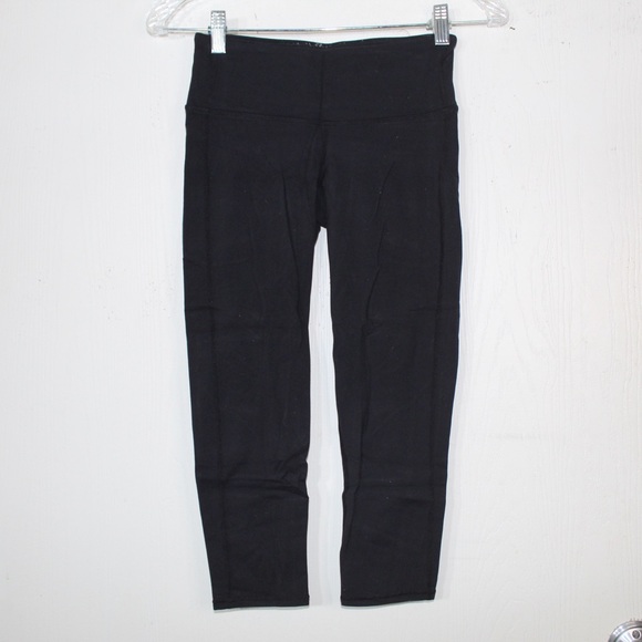 🎄Athleta Woman’s Black Cropped Leggings Size XXS - Picture 3 of 7